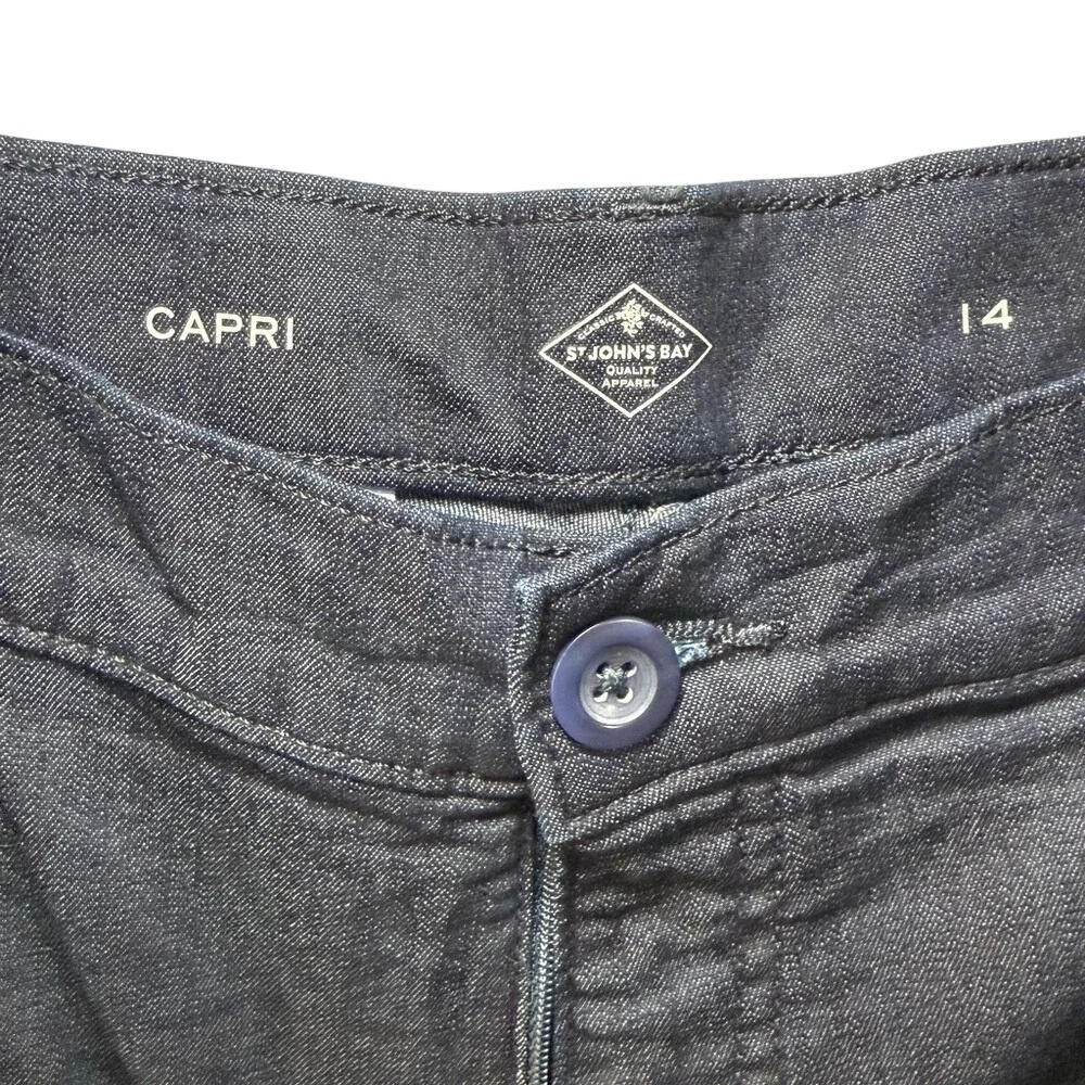 St Johns Bay Womens Mid Rise Capri Pants Dark‎ Wash Denim Size 14 New